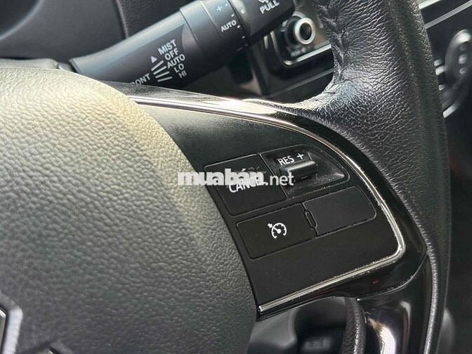 Mitsubishi Attrage 1.2AT Premium 2021