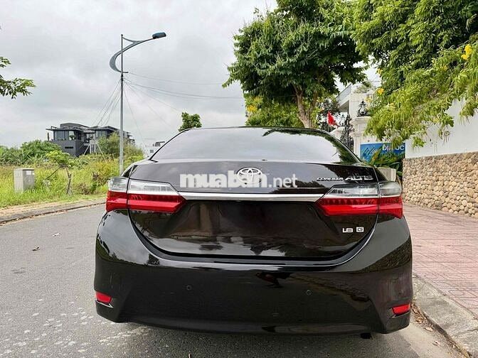 Toyota Corolla Altis 2019 1.8G Đen