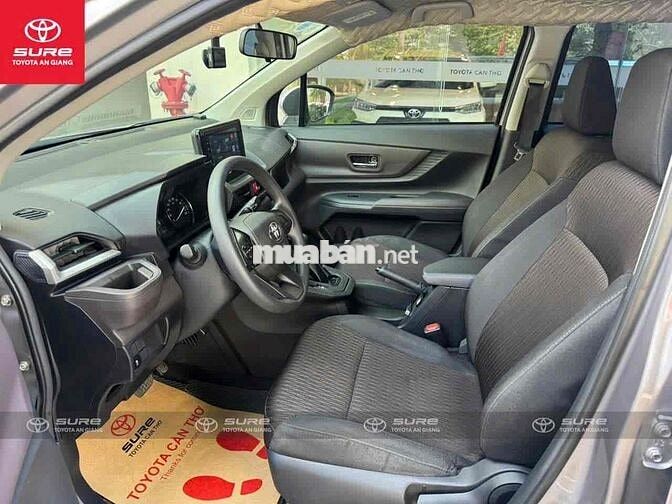 Toyota Avanza Premio 1.5G 2024 Bạc