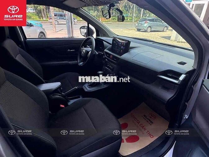 Toyota Avanza Premio 1.5G 2024 Bạc