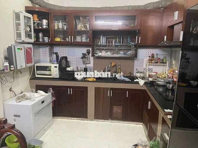 CHÍNH CHỦ BÁN NHÀ MÁI THÁI ĐẸP CMT8 - SỔ 2026  HỒ  KOI TRONG NHÀ!
