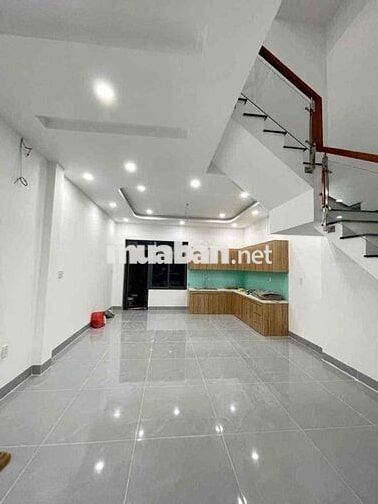 nhà 1 trệt 2 lầu gần bên xe TÂN ĐÔNG HIỆP,VSIP1,đầy đủ nội thất 80m2