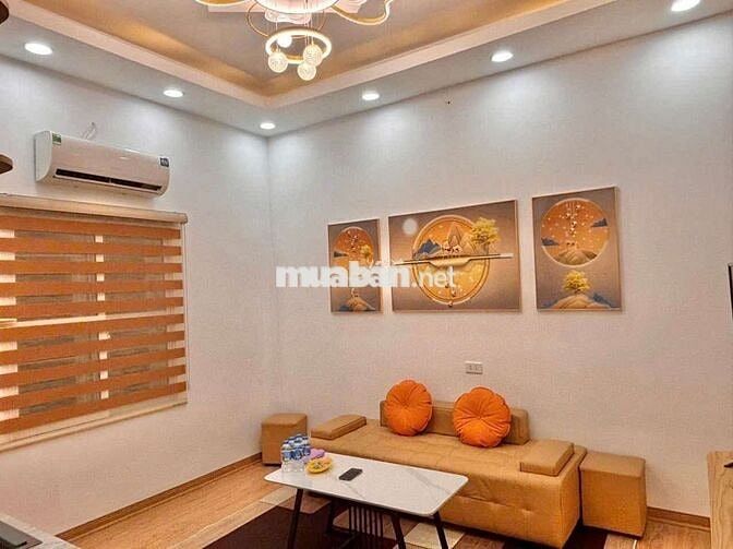3.x tỷ Tập thể Phương Mai, Tầng 2 80m 3PN gần phố, tặng full nội thất