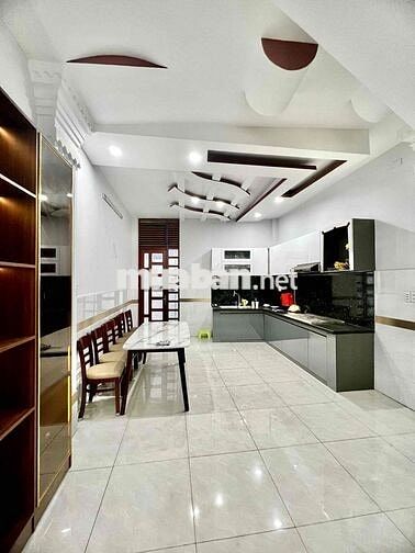 Cho Thuê Nhà Đẹp Hẻm TKTQ sẵn nội thất