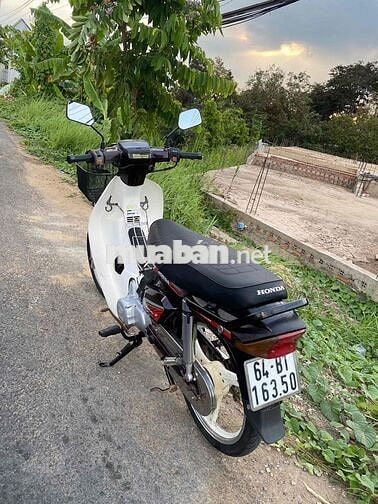 Honda Dream màu Nâu trắng