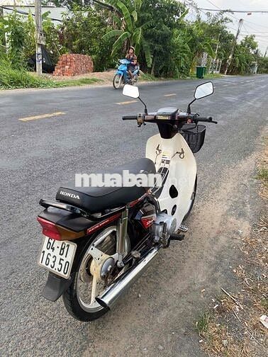 Honda Dream màu Nâu trắng