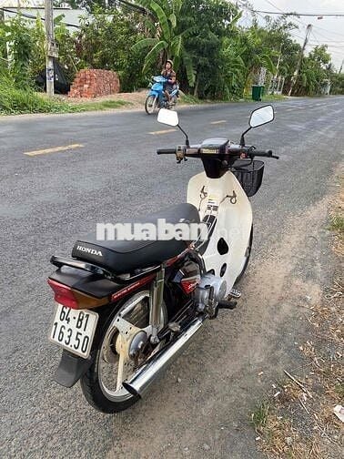 Honda Dream màu Nâu trắng