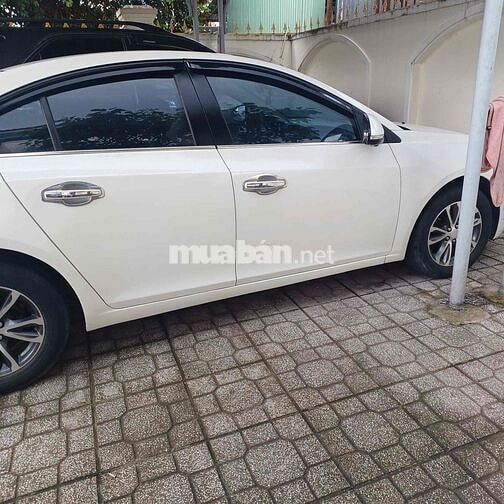 Chevrolet Cruze 2012 trắng