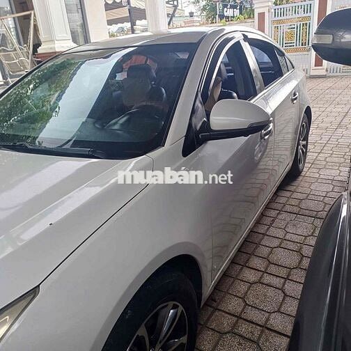 Chevrolet Cruze 2012 trắng
