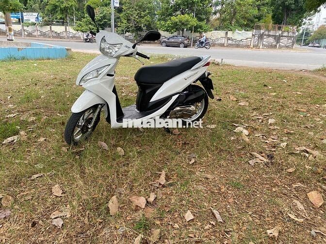 Honda Vision màu Trắng