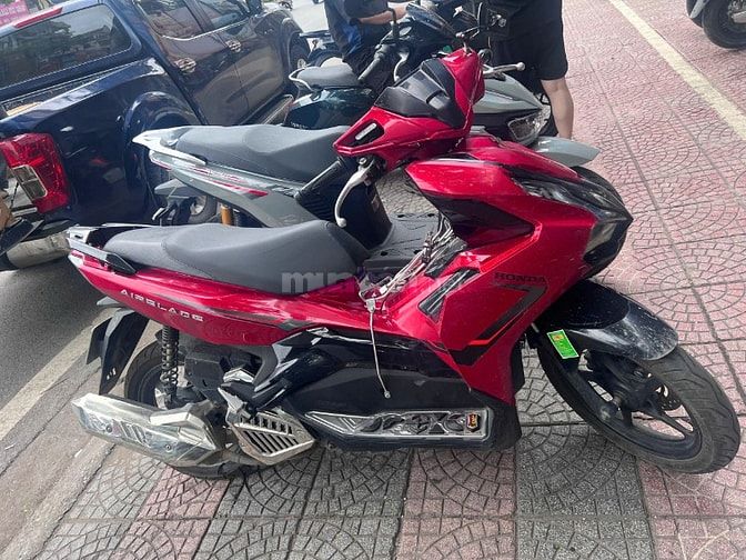 Xe Air Blade đỏ -2021 chính chủ biển đẹp