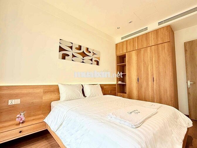 HOT HOT! CHDV 1BR Trần Hưng Đạo Q1 – Ban công cực chill, full nội thất