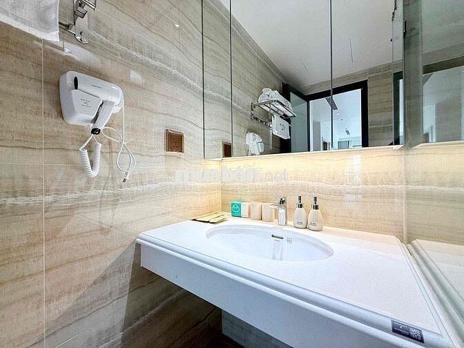 HOT HOT! CHDV 1BR Trần Hưng Đạo Q1 – Ban công cực chill, full nội thất