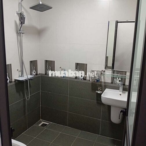 Cần bán nhà 30m2, 5 tầng, full nội thâtd
