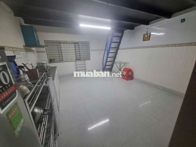 MẶT TIỀN ĐƯỜNG HOÀNG DIỆU CHO THUÊ PHÒNG ĐẦY ĐỦ TIỆN NGHI