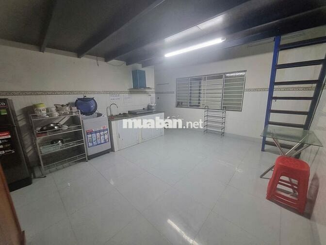 MẶT TIỀN ĐƯỜNG HOÀNG DIỆU CHO THUÊ PHÒNG ĐẦY ĐỦ TIỆN NGHI