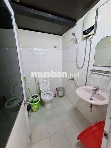 MẶT TIỀN ĐƯỜNG HOÀNG DIỆU CHO THUÊ PHÒNG ĐẦY ĐỦ TIỆN NGHI