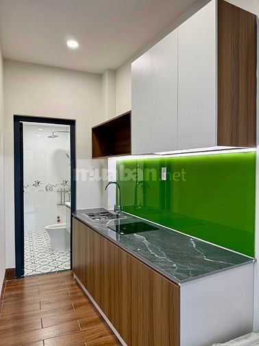 Cho thuê CHDV 30m2 full nội thất mới xây 100% có thang máy có ban công