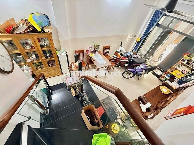 CHO THUÊ NHÀ NGUYÊN CĂN MỚI 3 PHÒNG NGỦ - NGAY CHỢ HOÀNG HOA THÁM