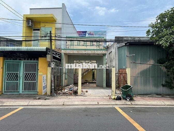 kẸT TIỀN CẦN BÁN  LÔ ĐẤT 173M2 SÁT BÊN QL22 CÁCH VÀI CHỤC M