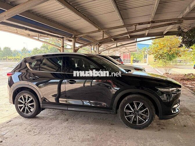 Mazda CX-5 Đen