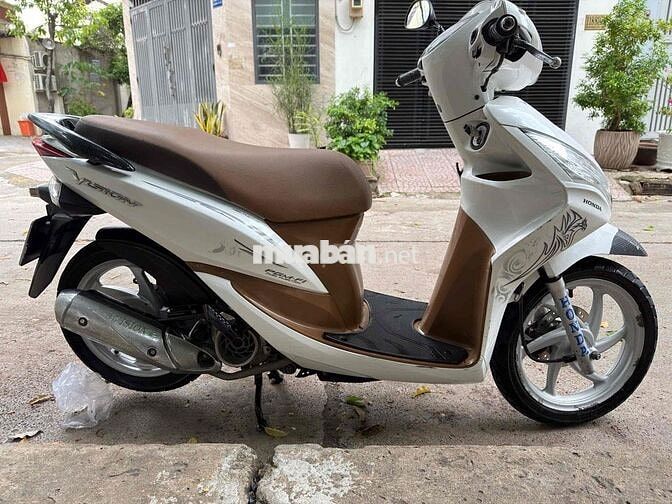 Honda Vision Fi 2013 Trắng. BSTP 1 chủ công chứng