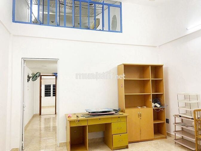 Bán căn hộ chung cư Lý Văn Phức, phường Tân Định, Quận 1. Giá rẻ