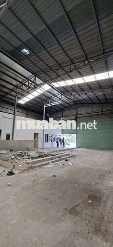 xưởng cho thuê ngay bến xe An sương đường container 40f