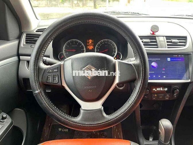 Suzuki Swift 2015 Đỏ 5 vạn km