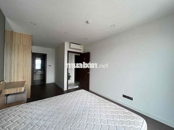 Cho thuê căn hộ Saigon Royal 2pn nhà đẹp