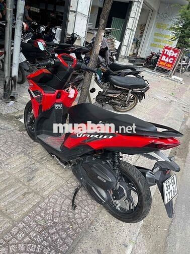 Honda Vario 2024 Đỏ 9800km chính chủ xe đẹp ạ