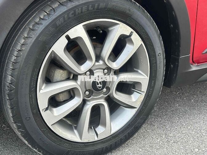 Hyundai I20 Active 2016 68000 km Đỏ