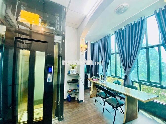 Mặt tiền Nguyễn Ái Quốc 4,7m mặt tiền, 2 mặt tiền, có thang máy