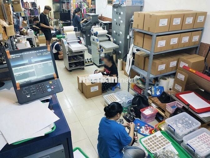 QUÀ TẶNG THE KAS TUYỂN NHÂN VIÊN KHO THU NHẬP TỐT