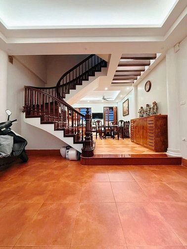 Bán nhà phố Đại La 59m2, ô tô đỗ cửa, kinh doanh, nhà 5 tầng ở luôn