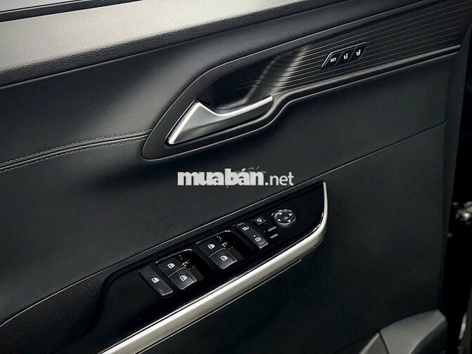 Hyundai Custin 2025 1.5T Cao Cấp Đen