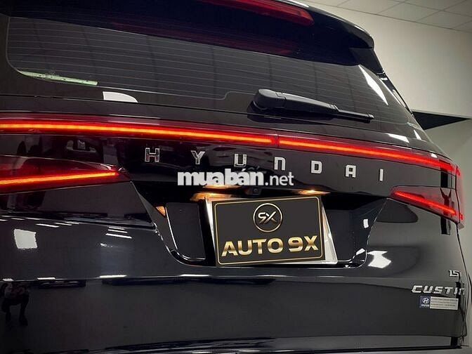 Hyundai Custin 2025 1.5T Cao Cấp Đen