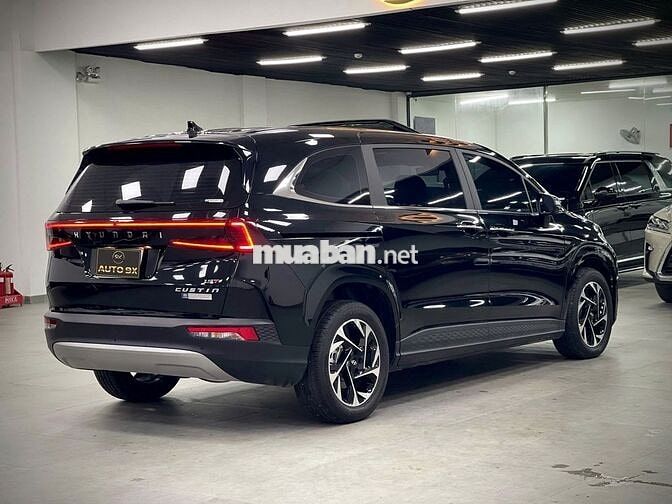 Hyundai Custin 2025 1.5T Cao Cấp Đen