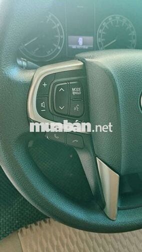 Toyota Innova Bạc Số sàn