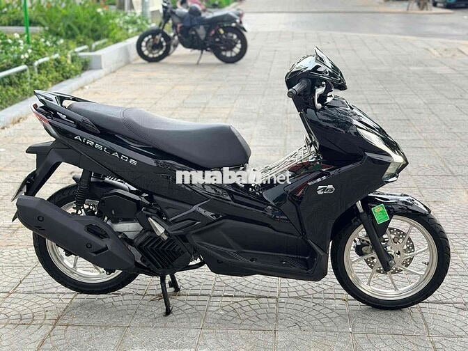 Honda Air Blade 4val 2023 Đen bóng