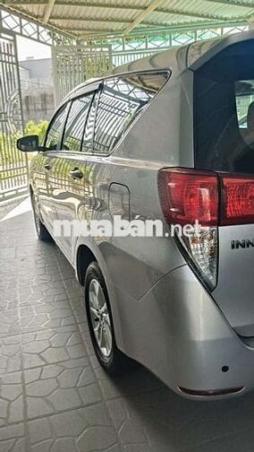 Toyota Innova Bạc Số sàn