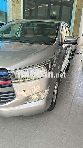 Toyota Innova Bạc Số sàn