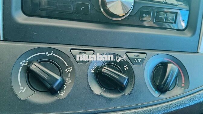 Toyota Innova Bạc Số sàn