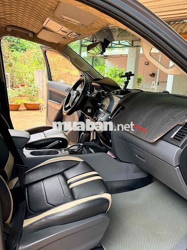 Ford Ranger XLS 2017 180000 km Xám
