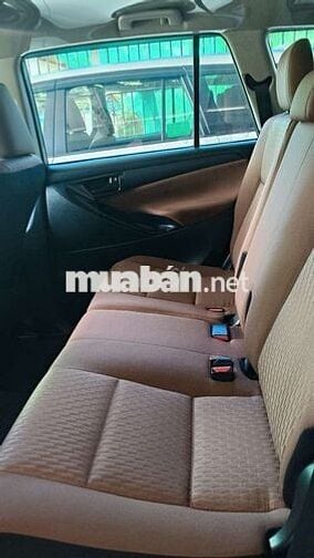 Toyota Innova Bạc Số sàn
