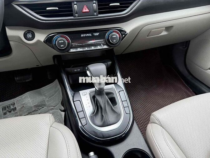 Kia Cerato 2019 1.6 AT Luxury - 90000 km