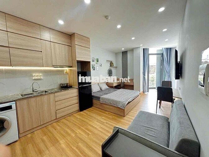 Phòng 40m2, ban công, giặt riêng ngay Phan Xích Long, Phú Nhuận gần Q1