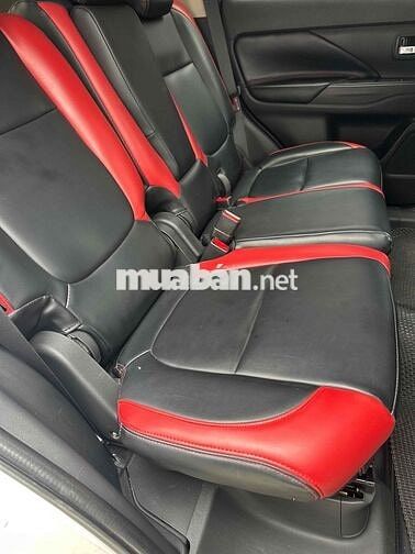 Mitsubishi Outlander 2019 Trắng