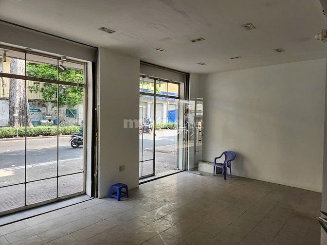 Cho chuê MB Mặt tiền Nguyễn Trãi, 8m x8m, có vs riêng