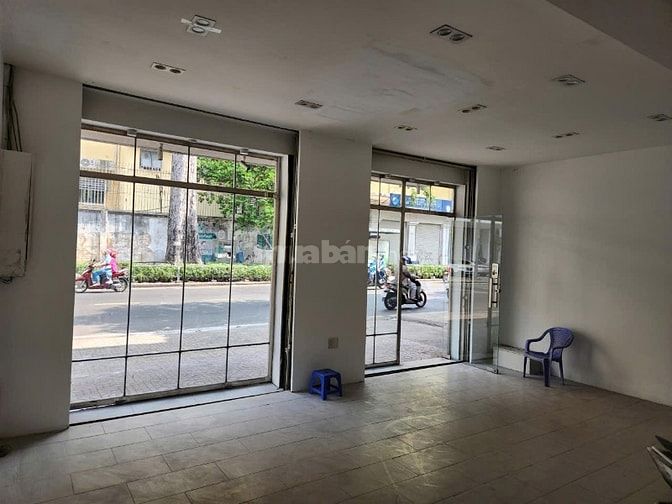 Cho chuê MB Mặt tiền Nguyễn Trãi, 8m x8m, có vs riêng